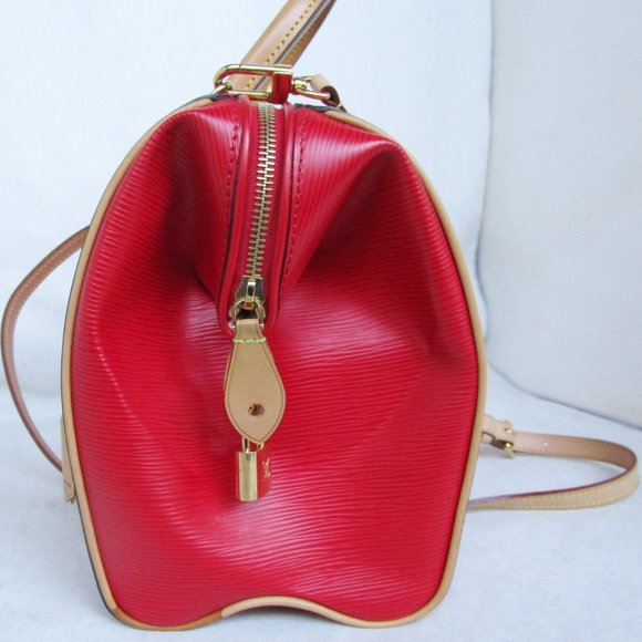 100% AUTHENTIC LOUIS VUITTON DOC EPI LEATHER PM HANDBAG (RETAIL 💲2,960) - Picture 6 of 16